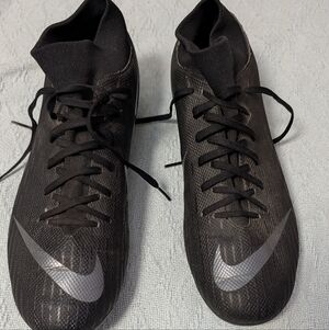 Nike Black Soccer/Football Cleats with Silver Swoosh